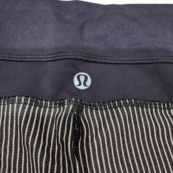 COPY - Lululemon Straight Leg Vertical Striped Black White Stretch Leggings 6 - Picture 6 of 6